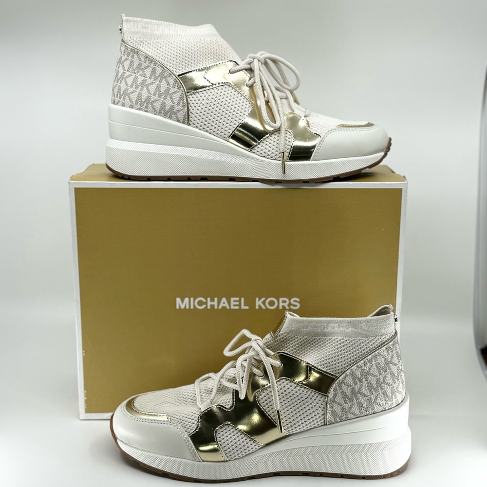 Michael Kors Markie Bootie Soft Stretch, Size 9, New in Box